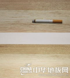 強(qiáng)化地板選購(gòu)先測(cè)試 面層耐磨最緊要